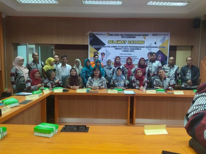 Kamis, 30 Mei 2024, Lurah melakukan presentasi pada kegiatan Lomba Kelutrahan tahun 2024 yang berlangsung di ula rapat Kantor Inspektorat Kota Samarinda. Turut hadir dan mendampingi  Camat Sungai Kunjang, Seklur, Kasie Ekobang, Staf, Ketua LPM, Ketua PKK dan anggota PKK Kel.Karang Anyar