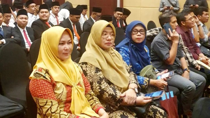 Sabtu, 01 Juni 2024 Acara Pelantikan & Pembekalan Anggota Panwaslu Kelurahan/Desa (PKD) Se-kota Samarinda pada Pemilihan Serentak Tahun 2024 di Hotel Aston dan dihadiri Kasie Pemerintahan, Umum dan Trantib Karang Anyar.