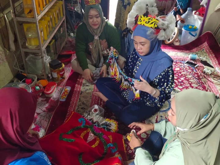 Jumat, 07 Juni 2024, Kunjungan Kasi Ekoban  beserta staf Kel.Karang Anyar ke lokasi UMKM yang berada di wilayah Kelurahan Karang Anyar