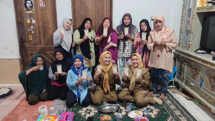Senin, 10 Juni 2024 Kasi Ekobang  beserta staf mengunjungi UMKM RT. 01 Minuman Jahe Bubuk