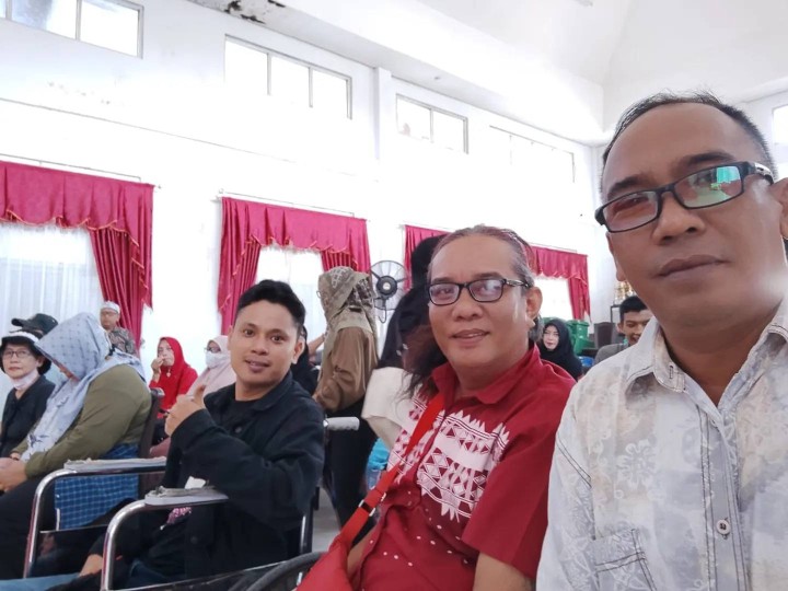 Jumat, 21 Juni 2024 Acara Diskusi, Kunjungan setta Ramah Tamah dengan Konsulat Jendral Australia bersama Kelompok Difabel Kelurahan (KDK) Kota Samarinda di Ruang Serba Guna Kecamatan Samarinda Ulu yang dihadiri Sekretaris Kelurahan Karang Anyar