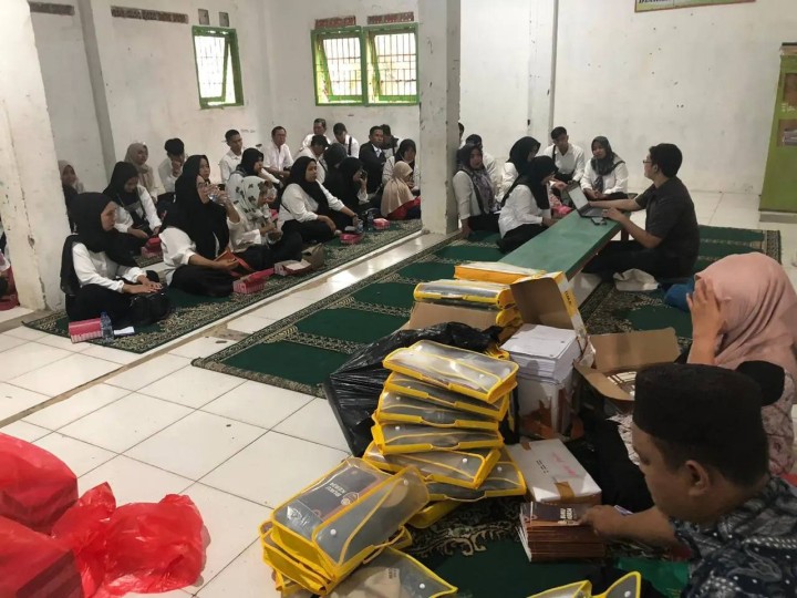 Senin, 24 Juni 2024 Acara pelantikan yang kemudian  dilanjutkan bimbingan teknis petugas pantarlih pada Pemilukada Gubernur dan Walikota tahun 2024 yang dihadiri Lurah Karang Anyar