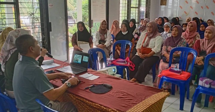 Jumat, 28 Juni 2024 Acara pembinaan Dasawisma dan PKK Karang Anyar di Kantor Kelurahan Karang Anyar