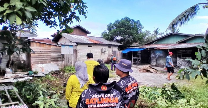 Minggu, 30 Juni 2024 Lurah beserta Kasie dan staf melakukan Peninjauan pelaksanaan Kegiatan kerja bakti di RT. 17, 19, 28, 32 dan 35 kelurahan karang anyar