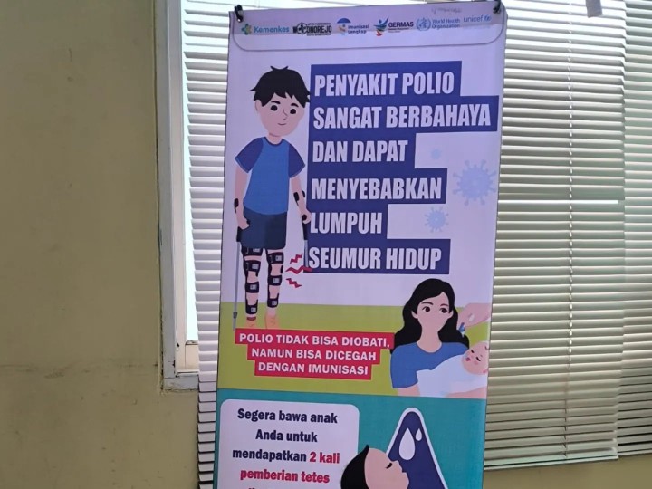 jUMAT, 19 Juli 2024  Acara Sosialisasi pelaksanaan Pekan Imunisasi Nasional (PIN) Polio dalam rangka penanggulangan KLB dan pencegahan meluasnya transmisi virus polio yang diadakan UPT Puskesmas Wonorejo yang diikuti Kasi Kesra kel. Karang anyar