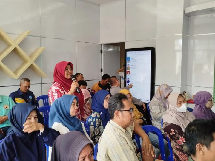 Kamis, 25 Juli 2024  Pelaksanaan Sosialisasi Hukum di Kelurahan Karang Anyar oleh Bagian Hukum Kota Samarinda dengan Narasumber Bu Eka Hurairah (Kemenkumham Kaltim)