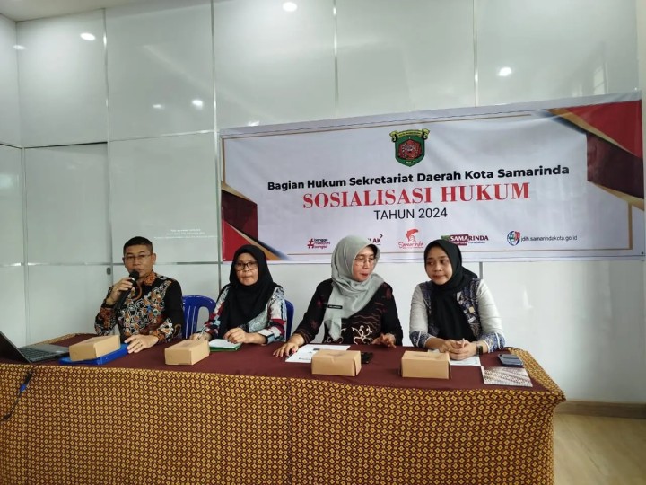 Kamis, 25 Juli 2024  Pelaksanaan Sosialisasi Hukum di Kelurahan Karang Anyar oleh Bagian Hukum Kota Samarinda dengan Narasumber Bu Eka Hurairah (Kemenkumham Kaltim)