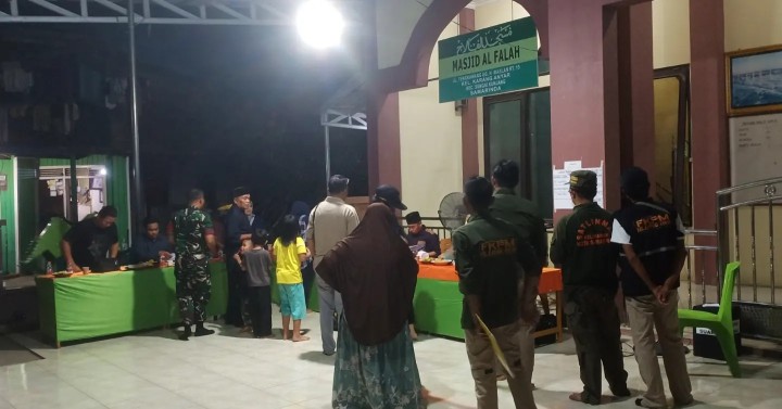 Sabtu, 03 Agustus 2024 Pemilihan ketua RT 15 Kelurahan Karang Anyar masa periode 2024-2029 di Jalan Tengkawang Gang H. Maslan, dan dihadiri langsung oleh Lurah, Seklur, Kasie Pemerintahan, Babinsa, Bhabinkamtibmas, Ketua LPM dan anggota FKPM Karang Anyar.