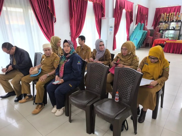 Senin, 05 Agustus 2024 Kasie Kesra mewakili Lurah Karang Anyar menghadiri Rapat koordinasi kemiskinan ekstrem Kota Samarinda yang diadakan di kantor Kecamatan Samarinda Ulu