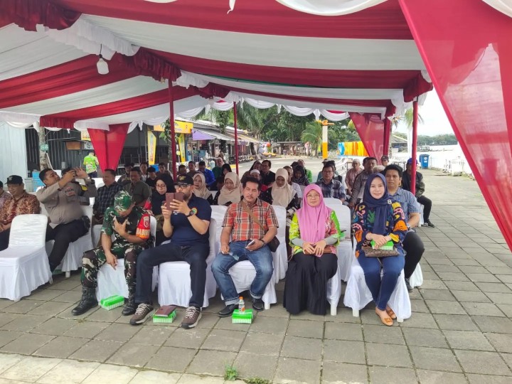 Kamis, 08 Agustus 2024  Acara  Sosialisasi Pengelolaan Sampah Dan Kebersihan Lingkungan yang diikuti Kasi Ekobang dan Lingkungan Hidup beserta  beberapa Ketua RT kelurahan karang anyar . Kegiatan berlangsung dari jam 14.00 Wita di Mahakam Lampion Garden Samarinda