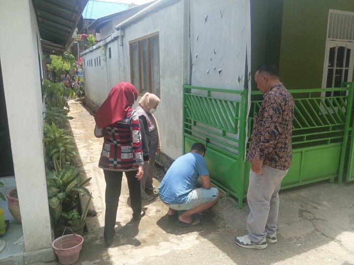 Kamis, 05 September 2024, Seklur bersama Kasie Ekobang, staf, Pengawas Kegiatan Probebaya dan ditemani para pengurus Pokmas Meranti dan Cendana melakukan pengecekan Kegiatan Probebaya bidang Sapras di RT.003, 009, 010, 025, 032 Karang Anyar.