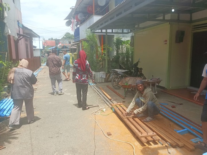 Kamis, 05 September 2024, Seklur bersama Kasie Ekobang, staf, Pengawas Kegiatan Probebaya dan ditemani para pengurus Pokmas Meranti dan Cendana melakukan pengecekan Kegiatan Probebaya bidang Sapras di RT.003, 009, 010, 025, 032 Karang Anyar.