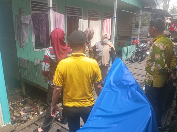 Kamis, 05 September 2024, Seklur bersama Kasie Ekobang, staf, Pengawas Kegiatan Probebaya dan ditemani para pengurus Pokmas Meranti dan Cendana melakukan pengecekan Kegiatan Probebaya bidang Sapras di RT.003, 009, 010, 025, 032 Karang Anyar.