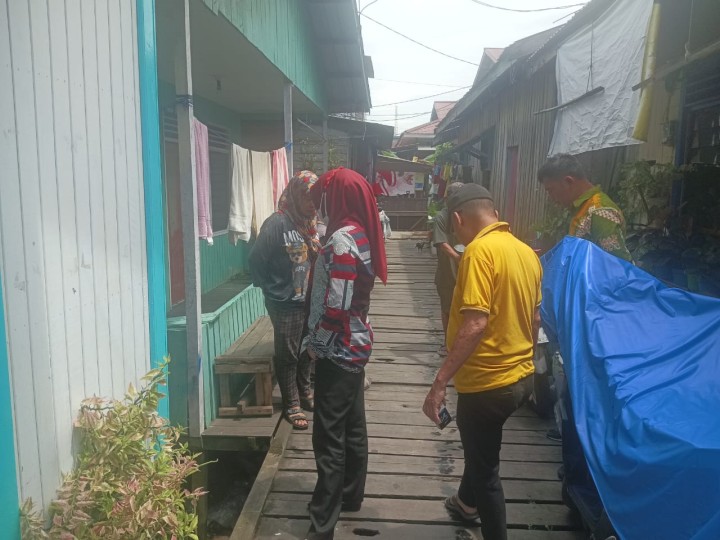 Kamis, 05 September 2024, Seklur bersama Kasie Ekobang, staf, Pengawas Kegiatan Probebaya dan ditemani para pengurus Pokmas Meranti dan Cendana melakukan pengecekan Kegiatan Probebaya bidang Sapras di RT.003, 009, 010, 025, 032 Karang Anyar.