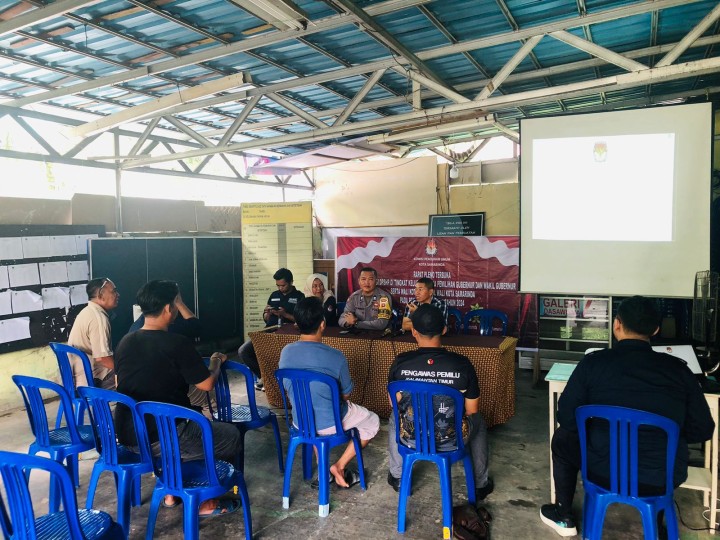Sabtu, 07 September 2024, Lurah menghadiri kegiatan Rapat Pleno DPSHP Kelurahan Karang Anyar untuk Pilkada 2024 di Kantor Kelurahan Karang Anyar.