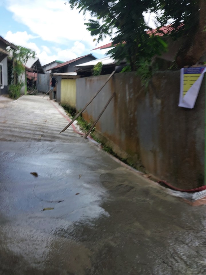 Selasa, 10 September 2024 Kasie Ekobang dan Pengawas Kegiatan Probebaya Karang Anyar melakukan monitoring kegiatan Probebaya bidang Infrastruktur terkait semenisasi dan perbaikan jalan di RT.028, 032, 034 Karang Anyar