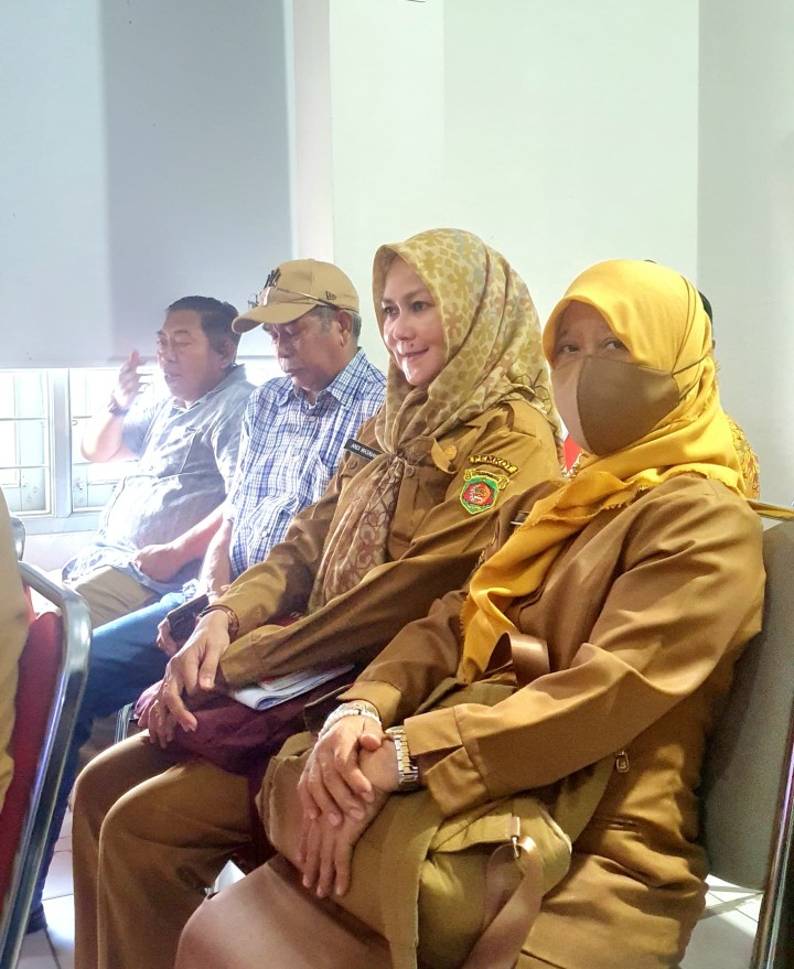Selasa, 24 September 2024, Kasie Pemerintahan dan perwakilan RT 2 orang menghadiri kegiatan sosialisasi mengenai waris oleh Pengadilan Agama di Kecamatan Sungai Kunjang