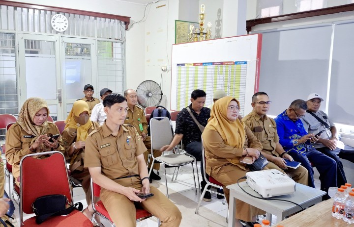 Selasa, 24 September 2024, Kasie Pemerintahan dan perwakilan RT 2 orang menghadiri kegiatan sosialisasi mengenai waris oleh Pengadilan Agama di Kecamatan Sungai Kunjang
