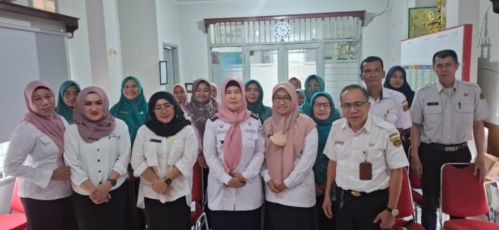 Rabu, 25 September 2023, Kasie Kesra menghadiri kegiatan di Kantor Kec.Sungai Kunjang mengenai  rakor kegiatan pendistribusian Bantuan Makanan Tambahan Asal Hewan Ternak pada Potensi Stunting TA. 2024