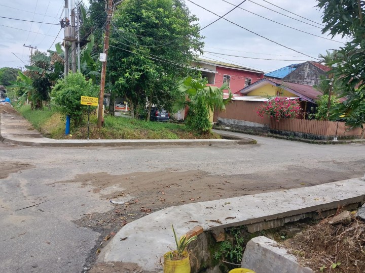 Jumat, 27 September 2024, Kasie Ekobang dan Pendamping Probebaya melakukan monitoring kegiatan probebaya berupa perbaikan Trotoar Jalan di Jalan MT. Haryono Komp. Pemda RT.002