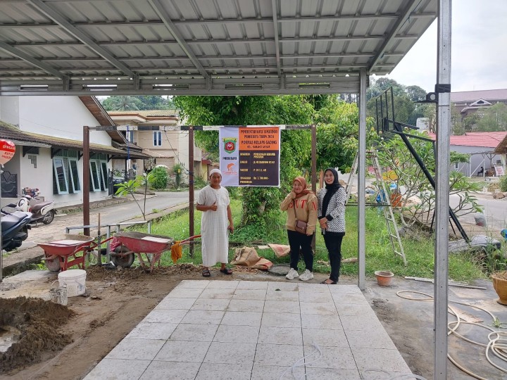 Jumat, 27 September 2024, Kasie Ekobang dan Pendamping Probebaya melakukan monitoring kegiatan probebaya berupa pemasangan keramik lantai di Posyandu RT.002 Jalan MT. Haryono Komp. Pemda