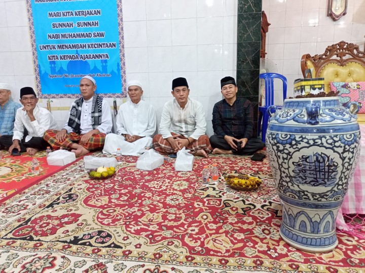 Jumat, 27 September 2024, Lurah menghadiri kegiatan perayaan Maulid Nabi Muhammad SAW di Mesjid Ar-Rahmah Jalan Kahoi RT.032