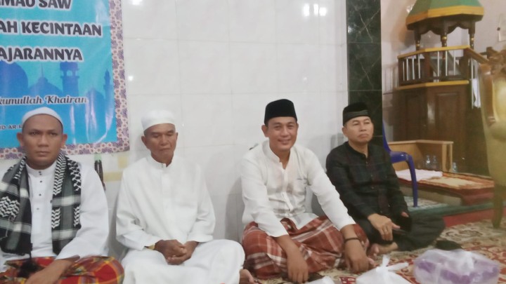 Jumat, 27 September 2024, Lurah menghadiri kegiatan perayaan Maulid Nabi Muhammad SAW di Mesjid Ar-Rahmah Jalan Kahoi RT.032