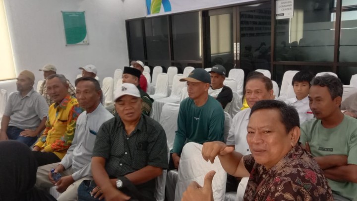 Kamis, 03 Oktober 2024, Staf Kesra mewakili Lurah menghadiri kegiatan Doa bersama anak yatim dalam rangka HUT PLN di Kantor PLN UPB Mahakam, Jln. Ulin, Samarinda