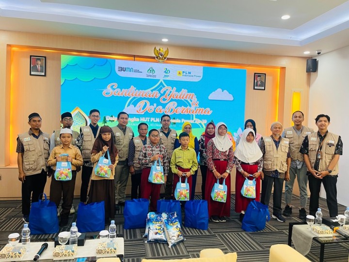 Kamis, 03 Oktober 2024, Staf Kesra mewakili Lurah menghadiri kegiatan Doa bersama anak yatim dalam rangka HUT PLN di Kantor PLN UPB Mahakam, Jln. Ulin, Samarinda