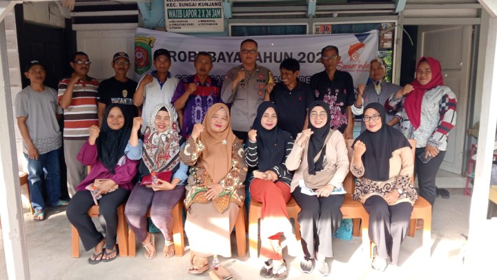 Kamis, 24 Oktober 2024, Kegiatan sosialisasi Kamtibmas, Penajaman Kader Dasawisma dan Posyandu di RT.013 & 014, Kegiatan Probebaya bidang pemberdayaan masyarakat