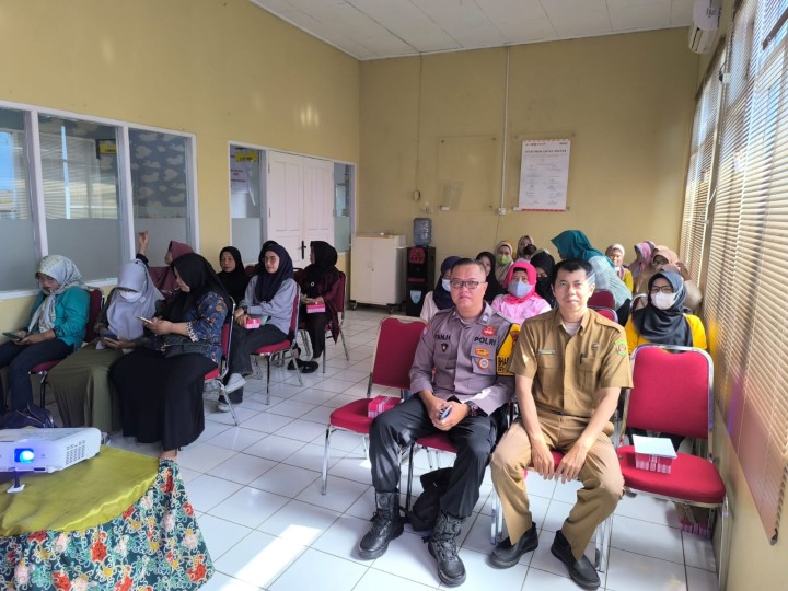 Senin, 29 Oktober 2024, Kasie Kesra menghadiri kegiatan acara validasi dan evaluasi BIKIN dan survey mawas diri kelurahan Karang Anyar di Piuskesmas Wonorejo Samarinda.