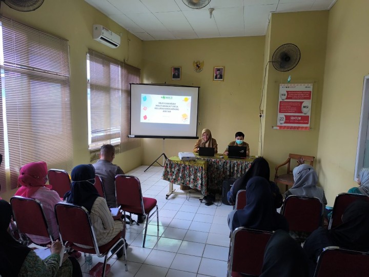 Senin, 29 Oktober 2024, Kasie Kesra menghadiri kegiatan acara validasi dan evaluasi BIKIN dan survey mawas diri kelurahan Karang Anyar di Piuskesmas Wonorejo Samarinda.