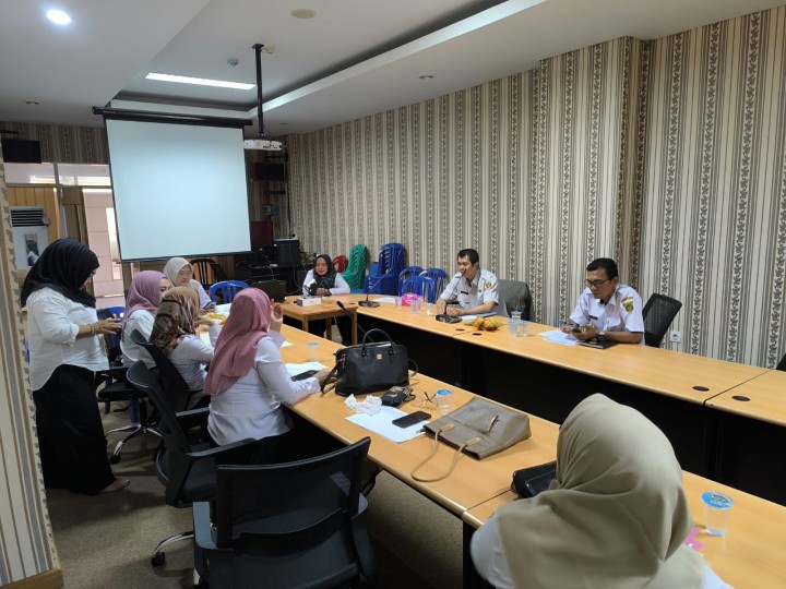 Rabu, 30 Oktober 2024, Kasie Kesra menghadiri kegiatan verifikasi berkas data gas elpiji di Kantor Dinas Perdagangan Kota Samarinda