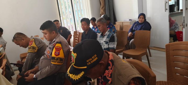 Rabu, 30 Oktober 2024, Lurah menghadiri kegiatan koordinasi FORKOPIMDA Kecamatan Sungai Kunjang di Ruang Rapat Kantor Kelurahan Loa Bakung, Samarinda