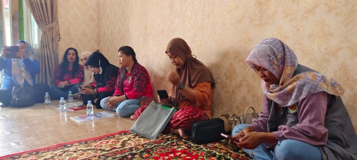 Jumat, 01 November 2024, Lurah menghadiri kegiatan sosialisasi pemberdayaan masyarakat di RT.026 Jalan Ulin gang 5
