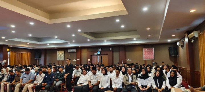 Minggu, 03 November 2024, Lurah menghadiri kegiatan Pelantikan Pengawas TPS Pada Pilkada 2024