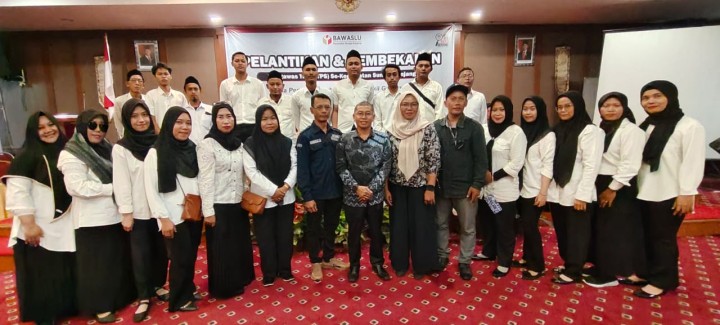 Minggu, 03 November 2024, Lurah menghadiri kegiatan Pelantikan Pengawas TPS Pada Pilkada 2024
