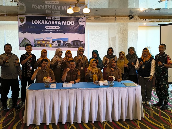 Selasa, 05 November 2024, Kasie Kesra menghadiri kegiatan Loka Karya Mini lintas sektor se Kecamatan Sungai Kunjang di Yen’s Delight Cafe Samarinda