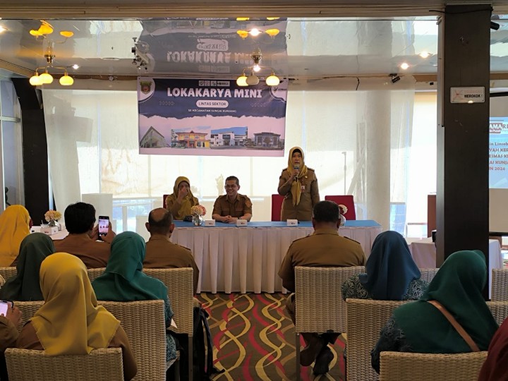 Selasa, 05 November 2024, Kasie Kesra menghadiri kegiatan Loka Karya Mini lintas sektor se Kecamatan Sungai Kunjang di Yen’s Delight Cafe Samarinda