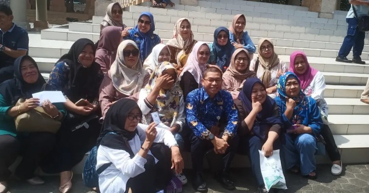 Senin, 18 November 2024 18 november 2024 ... Sosialisasi peningkatan partisipasi pemilih pada pilkada 2024 se kecamatan Sungai Kunjang yang diadakan di lapangan masjid baitul muttaqien ( islamic center ) samarinda