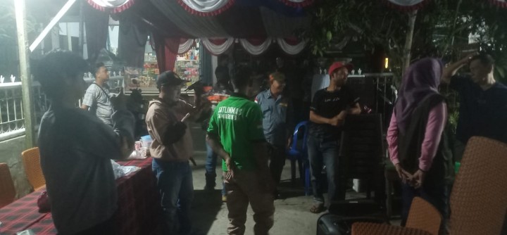 Selasa, 26 November 2024, Lurah bersama Bhabinkamtibmas, Cadum dan Linmas Kelurahan melakukan pengecekan TPS-TPS di wilayah Kelurahan Karang Anyar