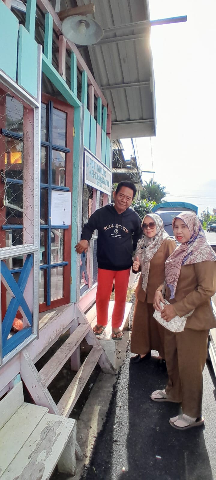 Selasa, 24 Desember 2024, Staf Pemerintahan dan Trantib Umum melakukan kegiatan monitoring peninjauan lapangan pemberitahuan pemilihan RT ( ada 6 : RT. 08, RT. 26, RT. 28, RT. 33, RT. 34,RT. 38 ) Kelurahan Karang Anyar.