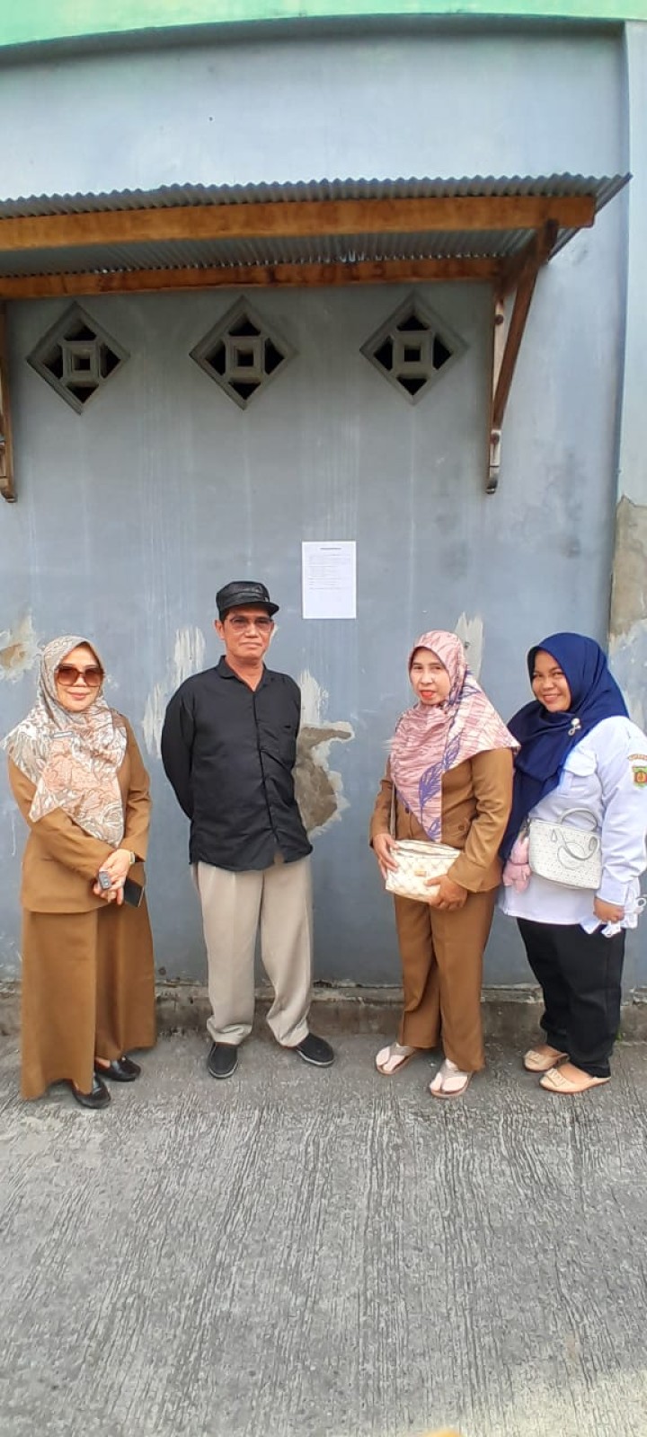 Selasa, 24 Desember 2024, Staf Pemerintahan dan Trantib Umum melakukan kegiatan monitoring peninjauan lapangan pemberitahuan pemilihan RT ( ada 6 : RT. 08, RT. 26, RT. 28, RT. 33, RT. 34,RT. 38 ) Kelurahan Karang Anyar.