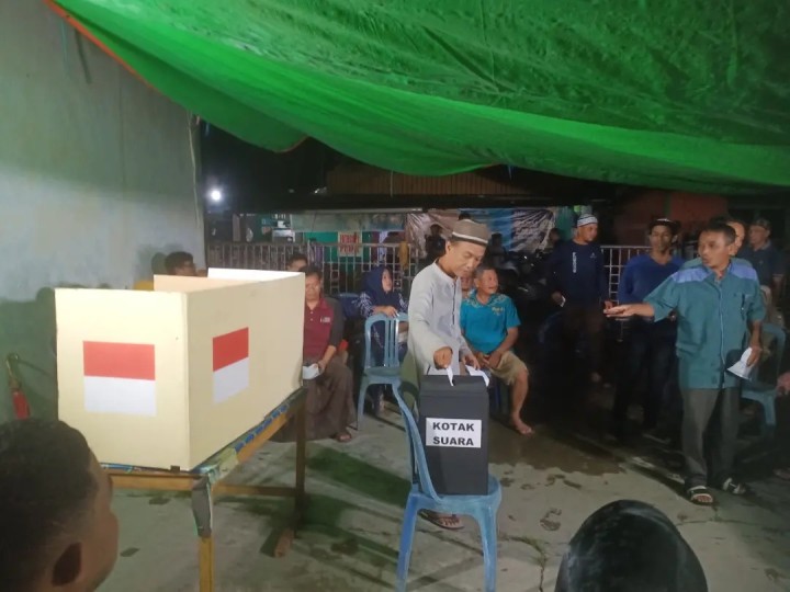 Jumat, 03 Januari 2024 Pemilihan ketua RT 26 kelurahan karang anyar masa periode 2025-2030 , selamat atas terpilihnya kembali sdr. Ari angga wijaya sebagai ketua RT 26 kelurahan karang anyar terpilih masa periode 2025-2030