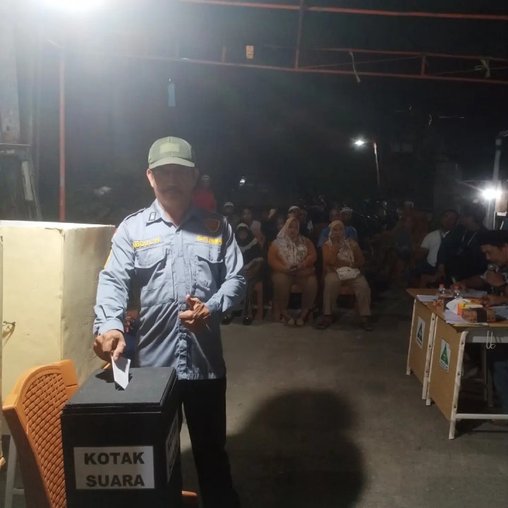 Selasa, 07 Januari 2024 Pemilihan Ketua RT 38 kel. Karang anyar masa periode 2025-2030 , selamat atas terpilihnya kembali bpk. Agus Sutarno sebagai ketua RT 38 kelurahan karang anyar terpilih untuk masa periode 2025-2030