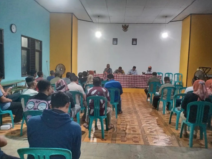 Sabtu, 11 Januari 2024 Rapat koordinasi 38 Ketua RT Se-Kelurahan Karang Anyar di Gedung LPM yang dipimpin langsung Lurah Karang Anyar dengan didampingi Seklur, Bhabinkamtibmas, Kasie Kesra, Kasie Pemerintahan dan Kasie Ekobang serta staf