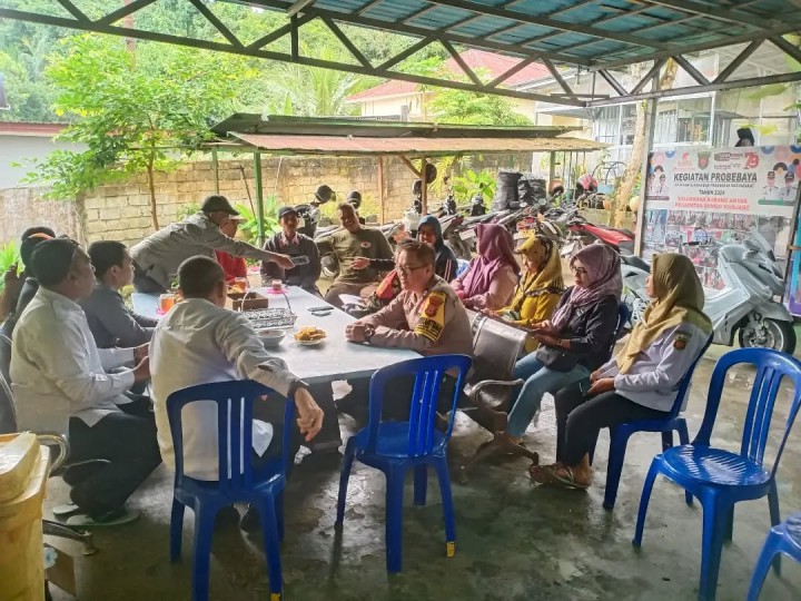 Rabu, 22 Januari 2025, Lurah memimpin Rapat bersama Unsur Kelurahan terkait persiapan pelaksanaan jalan sehat dalam rangka perayaan Hari Jadi Kota Samarinda ke-357 dan  HUT pemerintah Kota Samarinda ke-65 tahun 2025 di Kantor Kelurahan Karang Anyar.