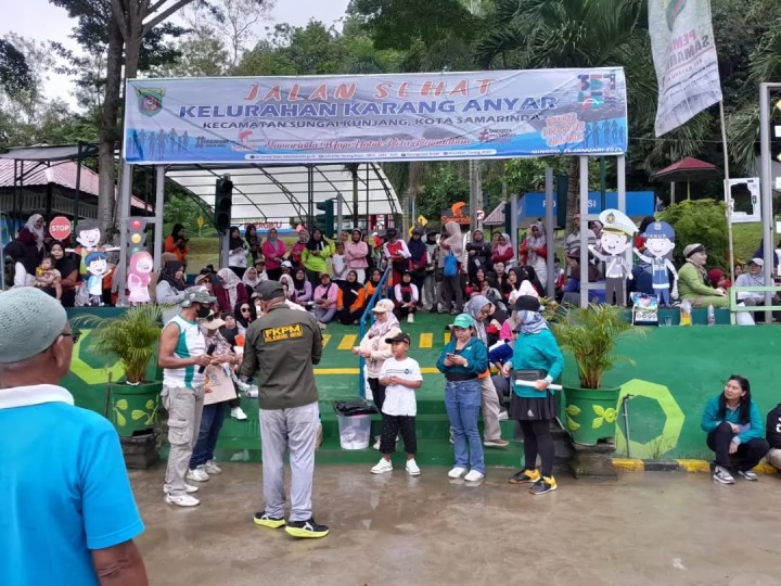 Mingggu, 26 Januari 2024 , Acara jalan sehat di kelurahan karang anyar kec. Sungai kunjang dalam rangka peringatan hari jadi Kota Samarinda ke 357 dan HUT Pemerintah Kota Samarinda ke 65 tahun 2025