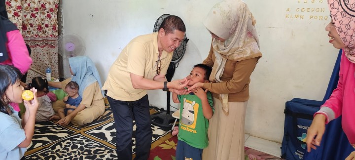 Sabtu, 15 Februari 2025, Lurah bersama Ketua TP PKK dan anggota berserta Staf melakukan kunjungan kerja ke Posyandu RT.008, 015 dan 031 Karang Anyar.