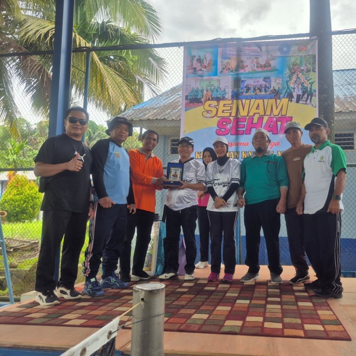 Minggu, 23 Februari 2025, Kegiatan Senam Sehat bersama Dasawisma se Kelurahan Karang Anyar yang dilaksanakan oleh Kelurahan Karang Anyar, kegiatan berlangsung di Lap.Olahraga Komp.PDAM , Jln. Cendana RT.007, Samarinda